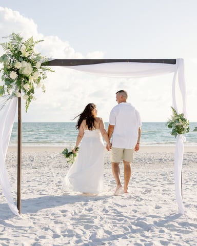 Beach wedding in Destin