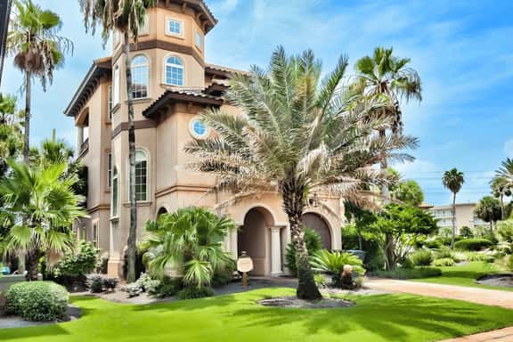 Villa St Tropez - Image 1