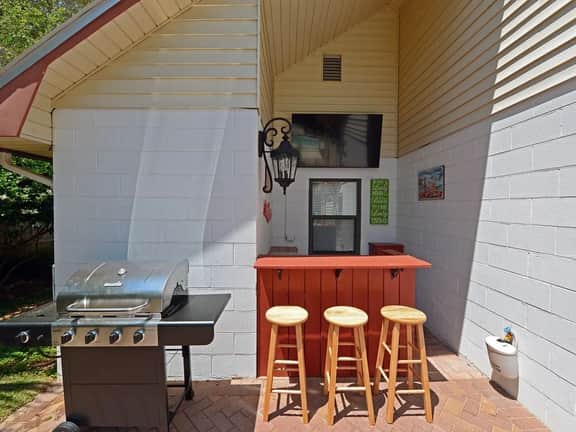 Crystal Beach Bungalow - Image 3