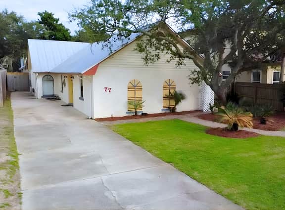 Crystal Beach Bungalow - Image 4