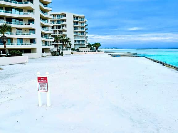 Pelican Point - Image 4