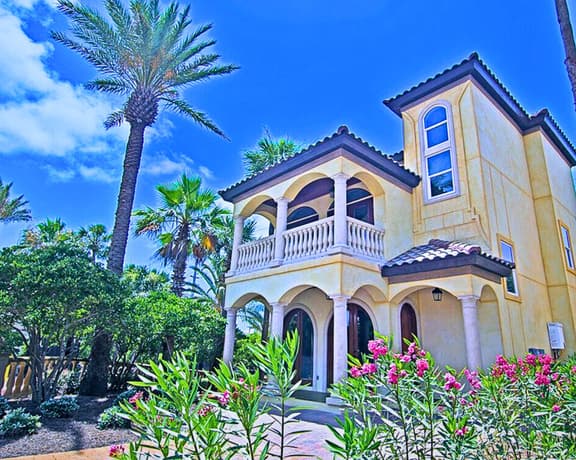 Chateau St Tropez - Image 1