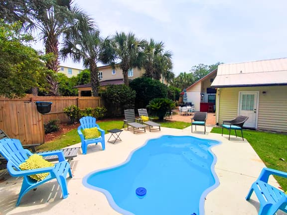 Crystal Beach Bungalow - Image 1